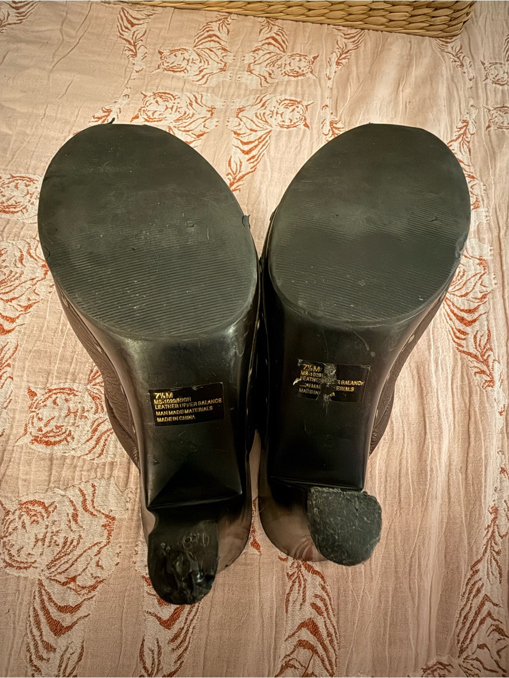 Vintage Y2K Women's Brown Studded Leather Mule Heels Clogs Boho Festival 2000s - Picture 8 of 9